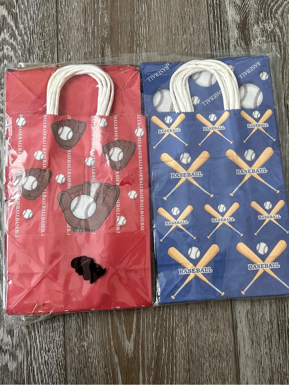 NWT 16 Baseball Theme Gift Bags Treat Bags Party Team Gifts 8.25” x 6”